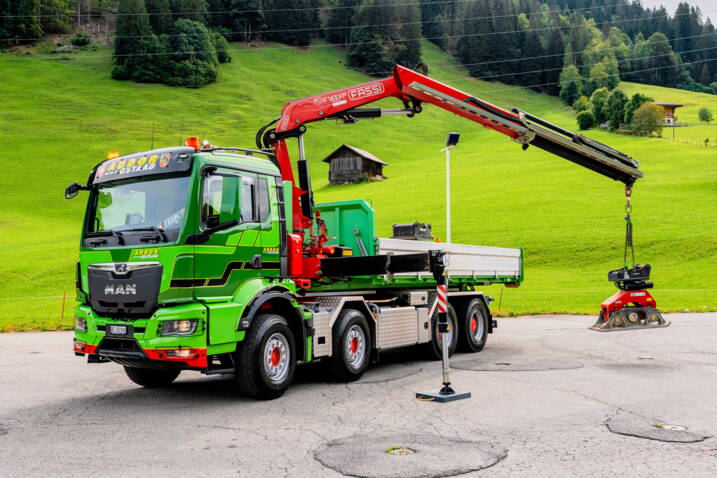 Kran-Lastwagen Addor AG Gstaad